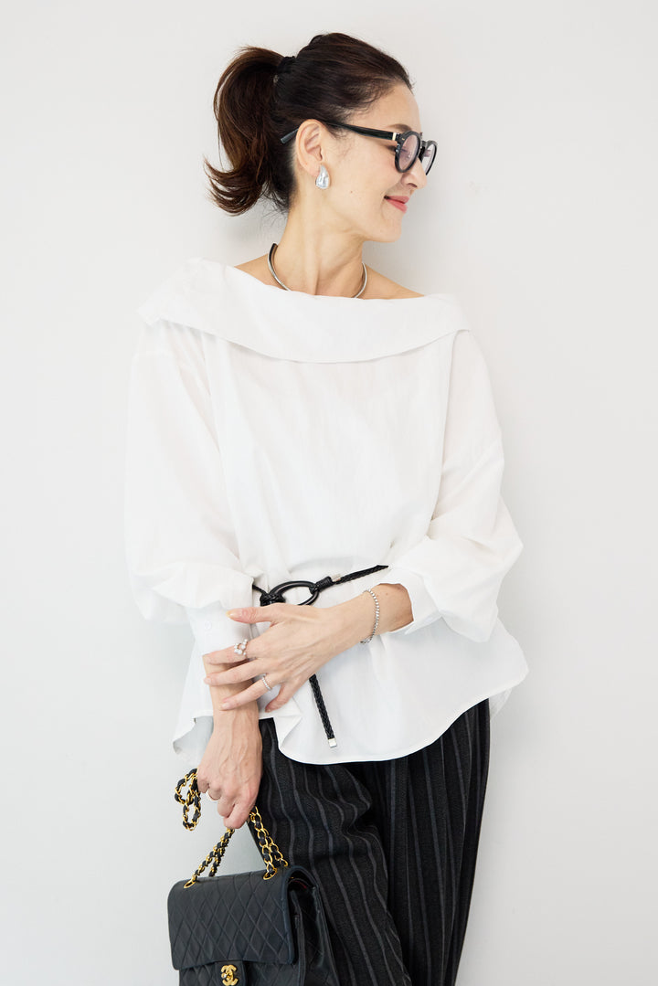 ラウンドカラーブラウス ベルト付き