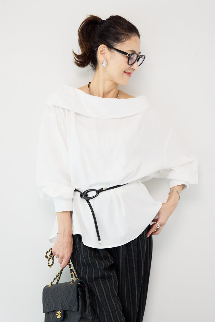 ラウンドカラーブラウス ベルト付き