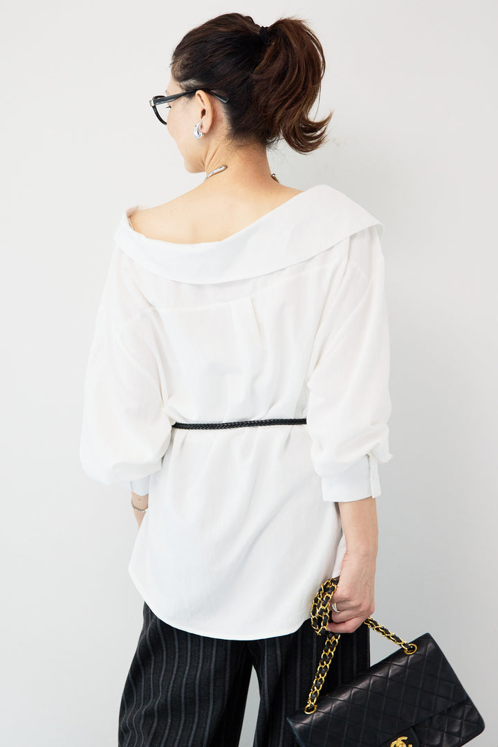 ラウンドカラーブラウス ベルト付き