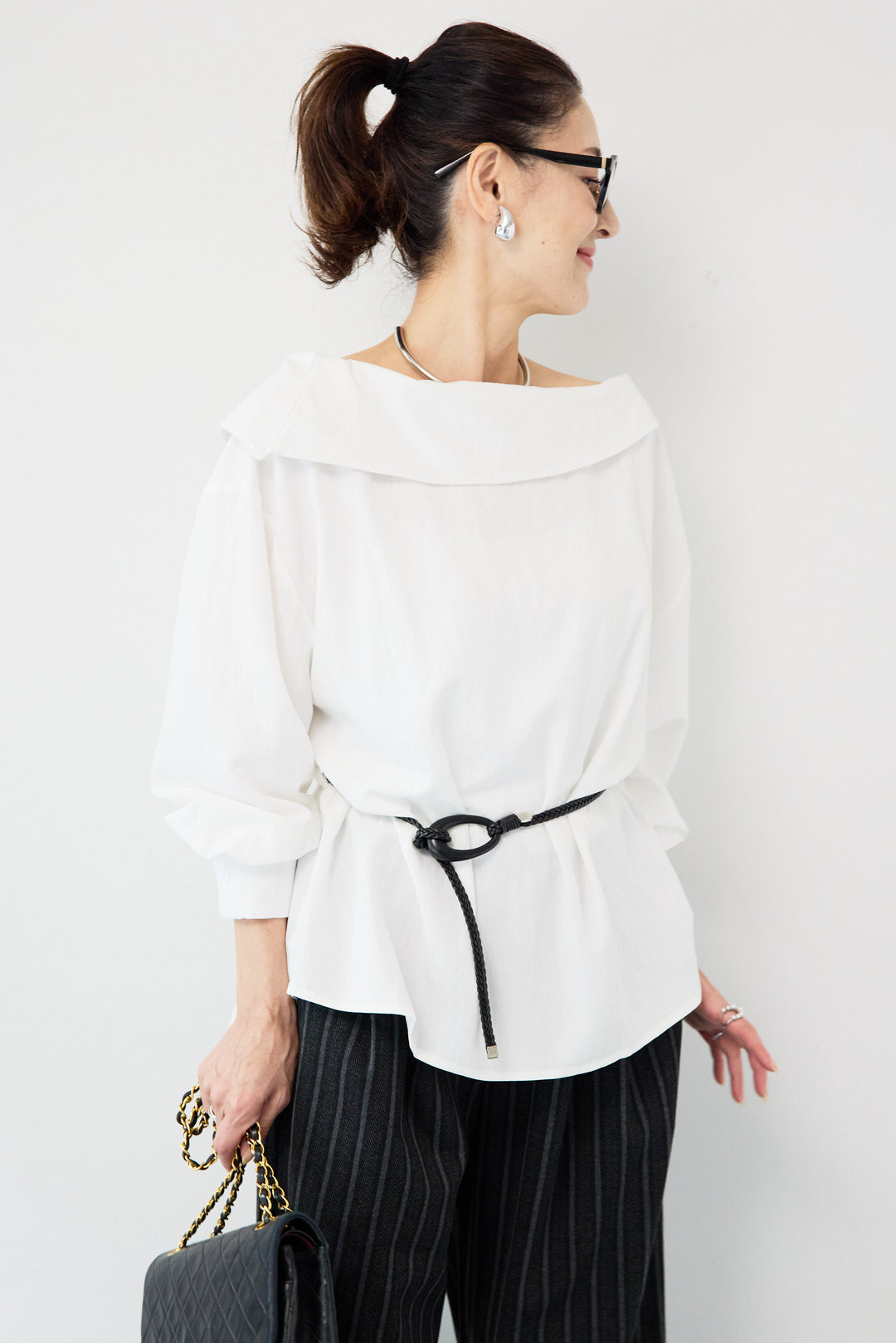 ラウンドカラーブラウス ベルト付き