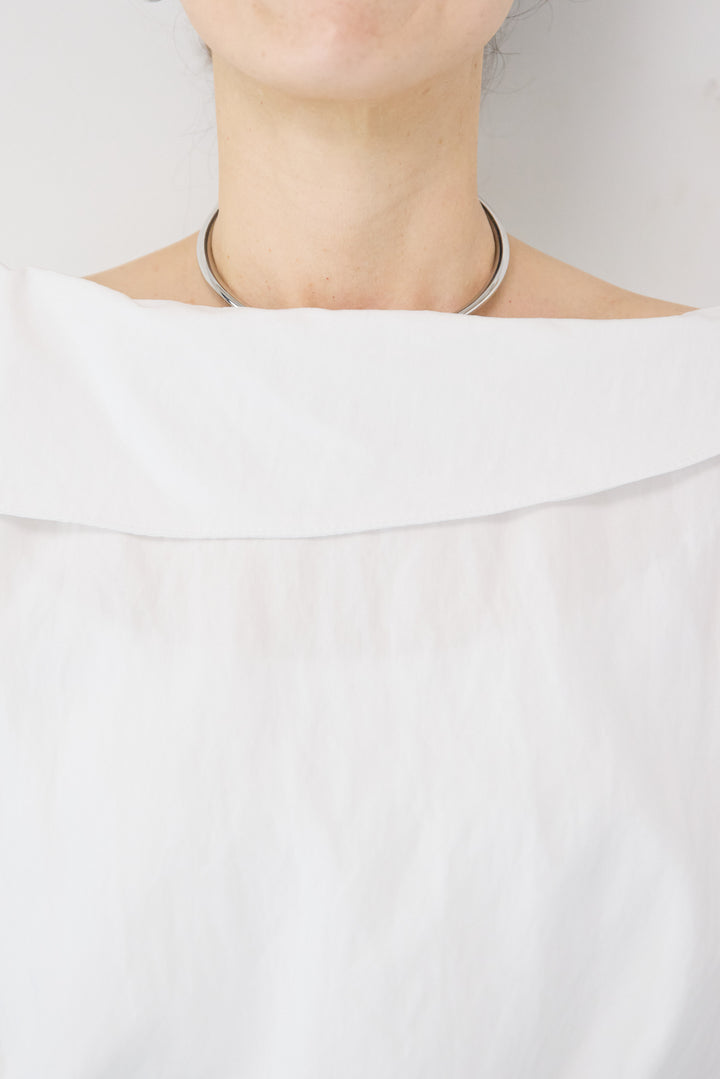 ラウンドカラーブラウス ベルト付き