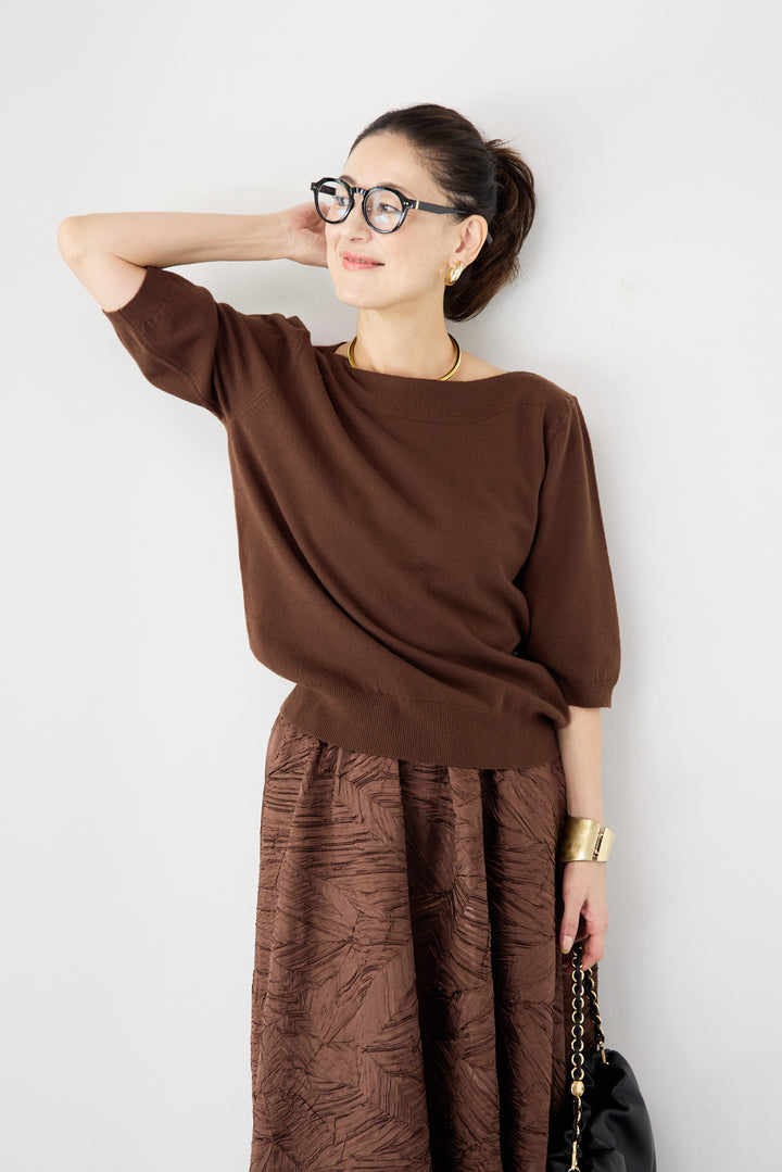 ボートネックハーフスリーブニット