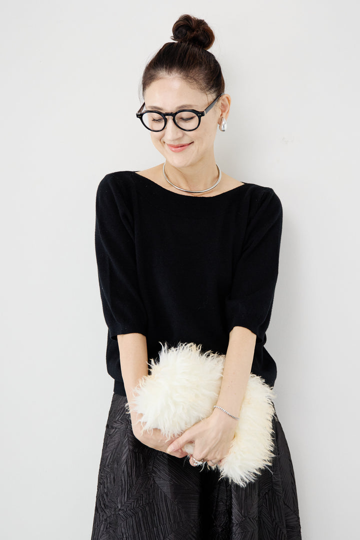 ボートネックハーフスリーブニット