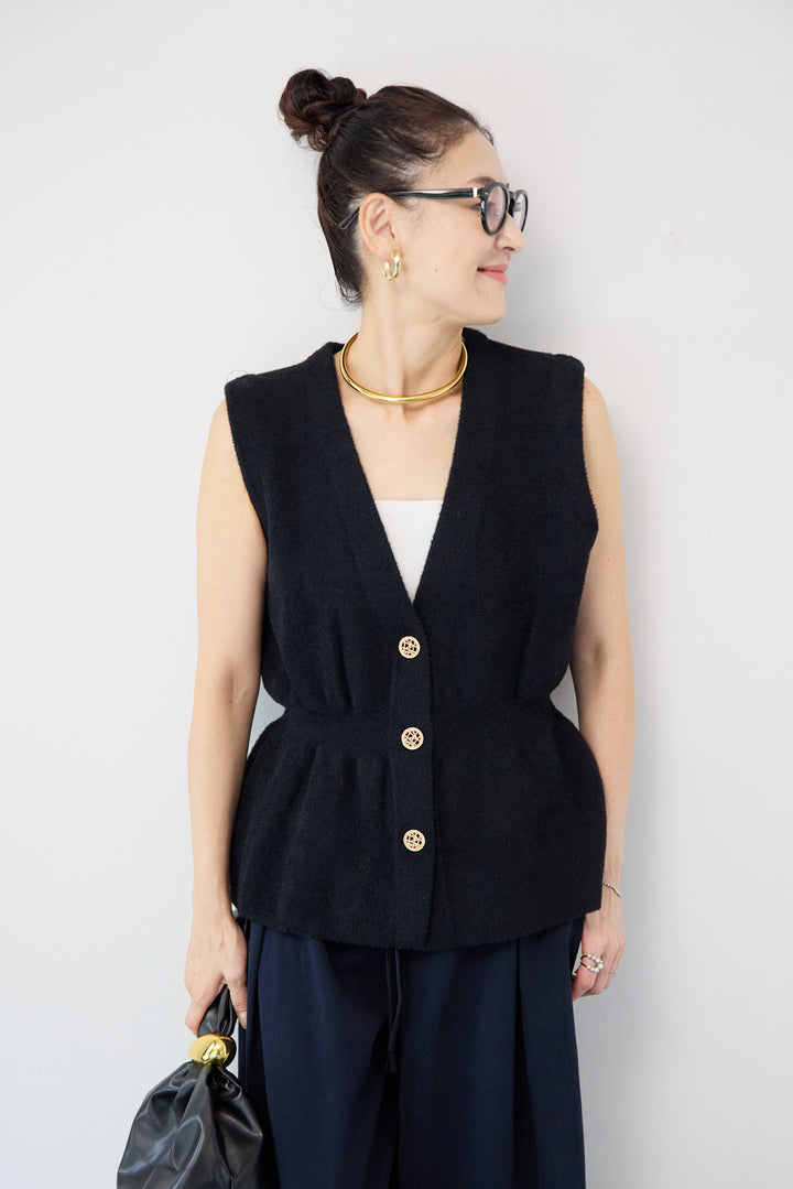 ペプラムニットベスト