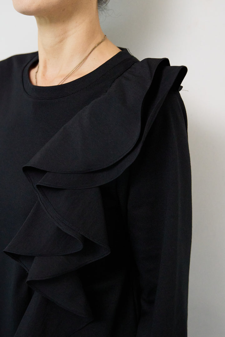 ラッフルフリルデザインカットソー