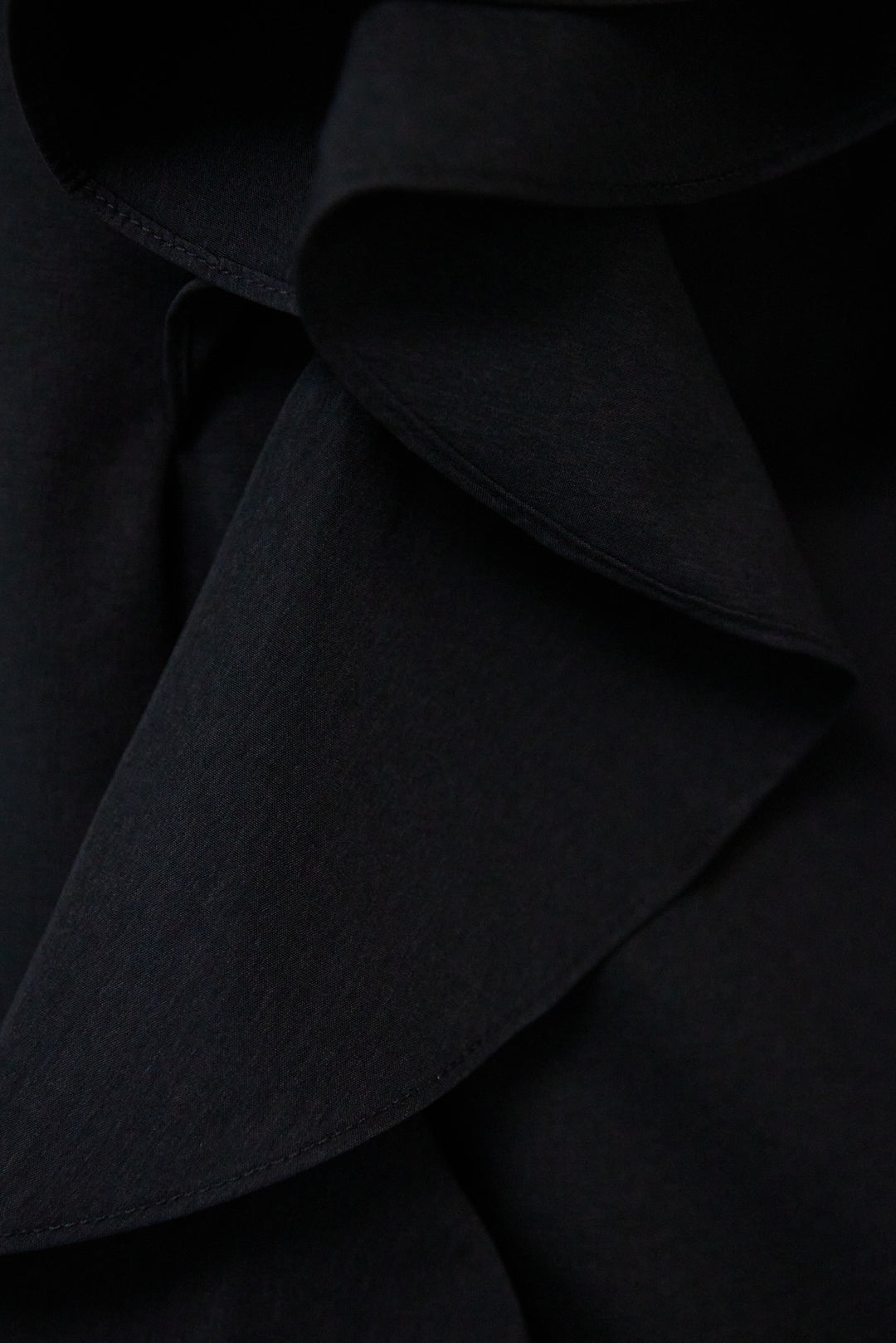 ラッフルフリルデザインカットソー