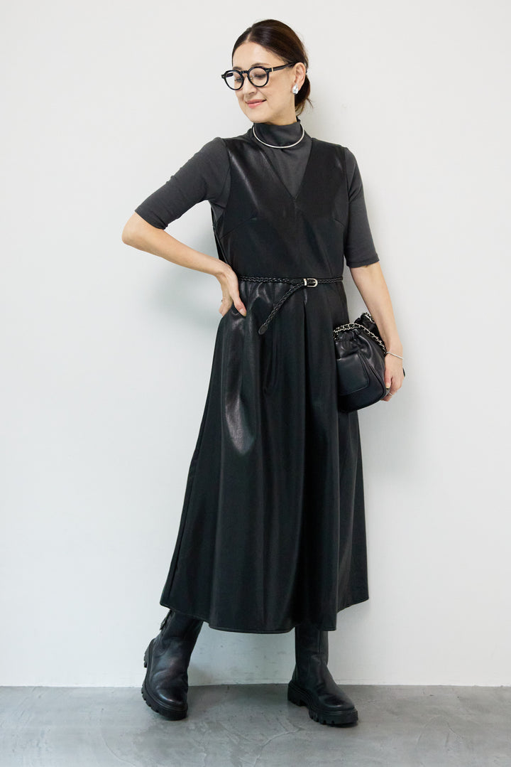 フェイクレザーVネックジャンパースカート ベルト付き