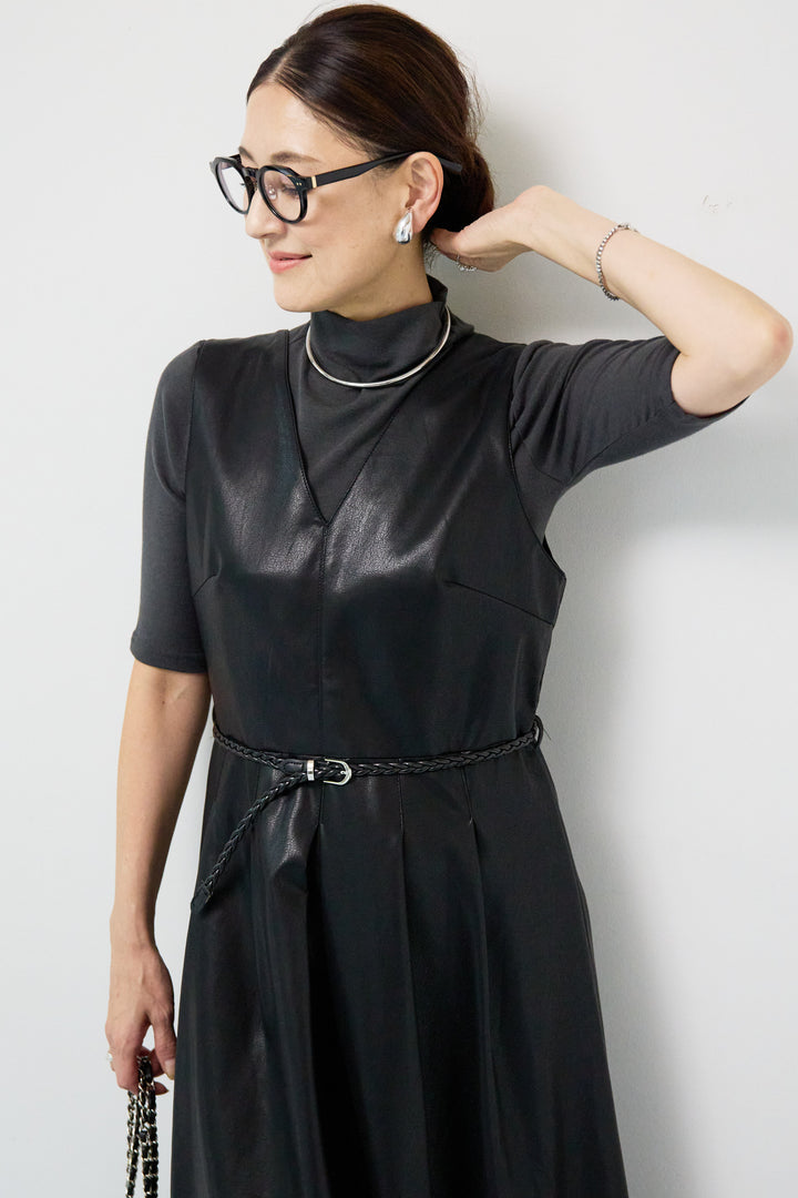 フェイクレザーVネックジャンパースカート ベルト付き