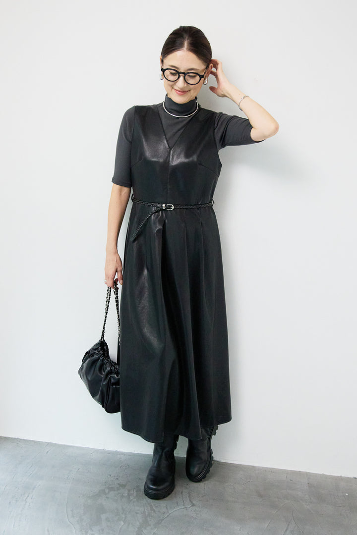 フェイクレザーVネックジャンパースカート ベルト付き