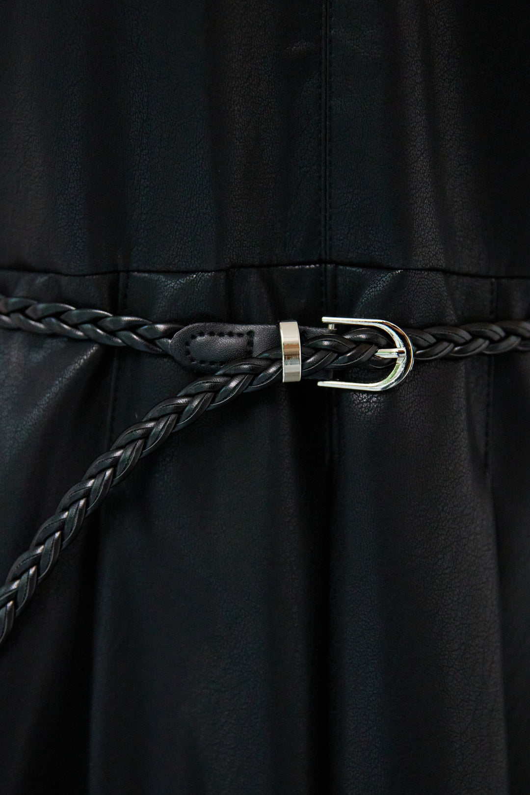 フェイクレザーVネックジャンパースカート ベルト付き