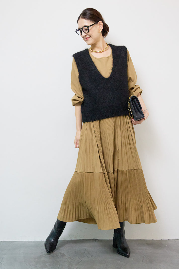 アコーディオンプリーツ切替ワンピース＋シャギーニットベスト