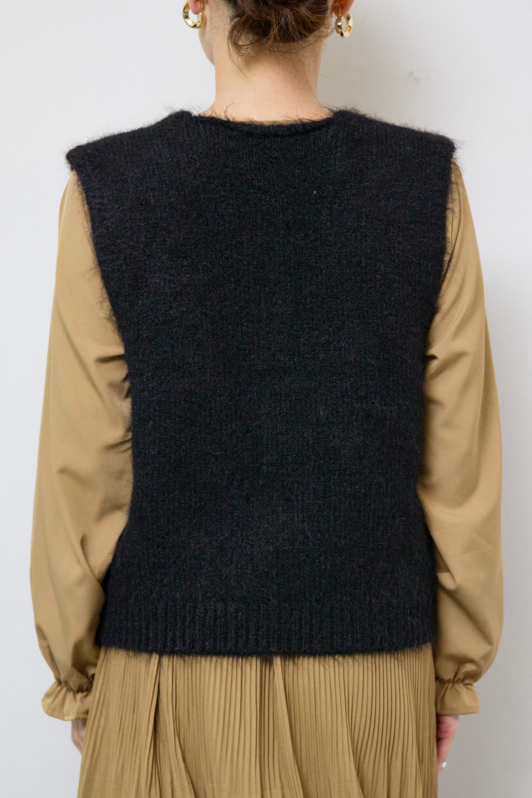 アコーディオンプリーツ切替ワンピース＋シャギーニットベスト