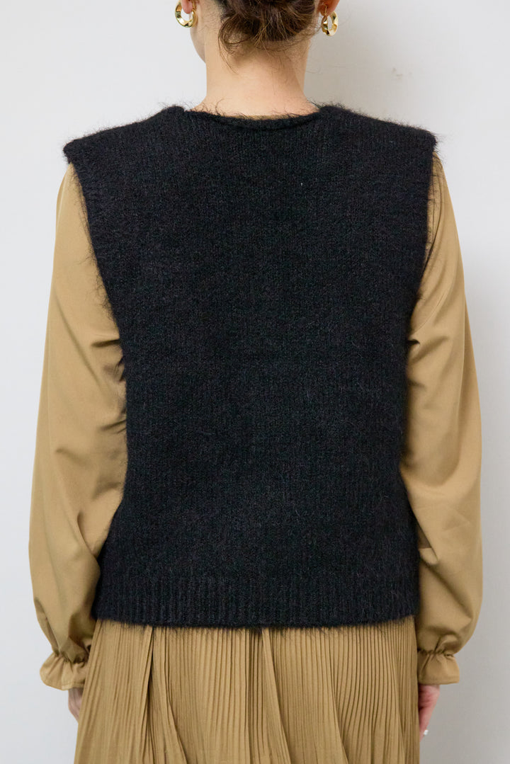 アコーディオンプリーツ切替ワンピース＋シャギーニットベスト