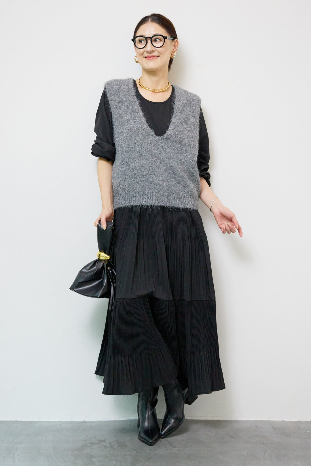 アコーディオンプリーツ切替ワンピース＋シャギーニットベスト