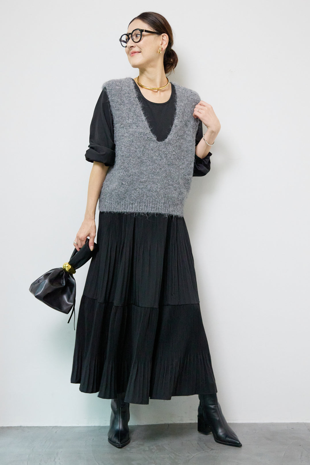 アコーディオンプリーツ切替ワンピース＋シャギーニットベスト