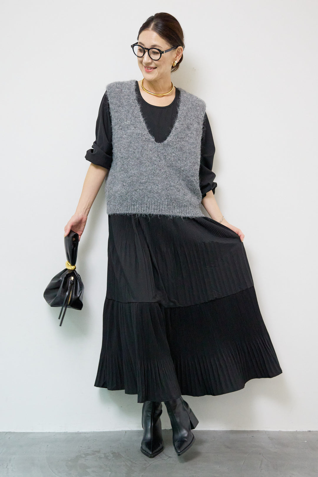 アコーディオンプリーツ切替ワンピース＋シャギーニットベスト