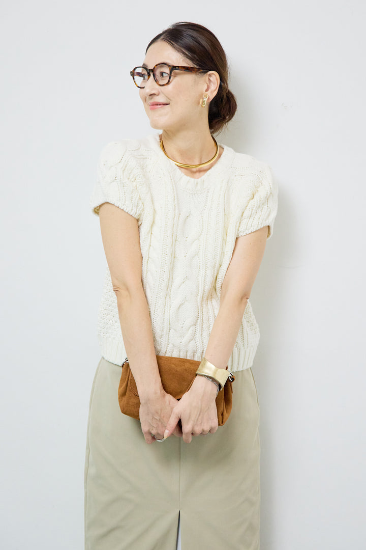 ケーブルニット