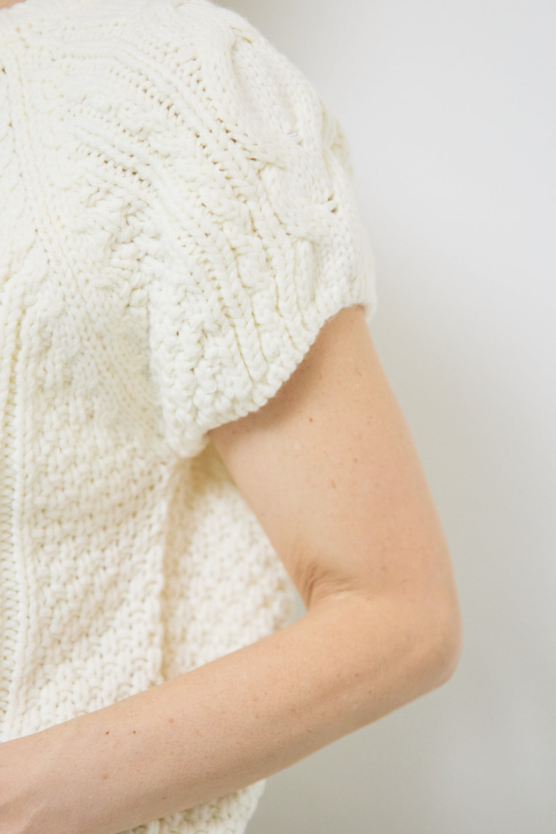 ケーブルニット