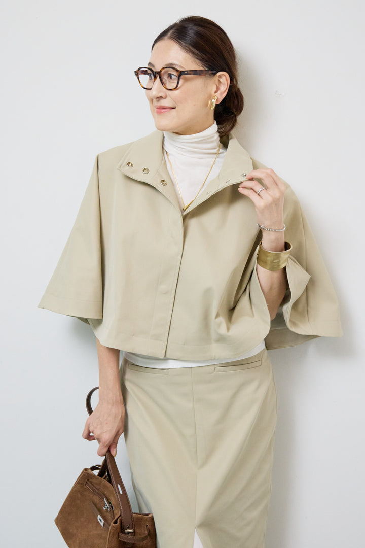 ショートケープコート