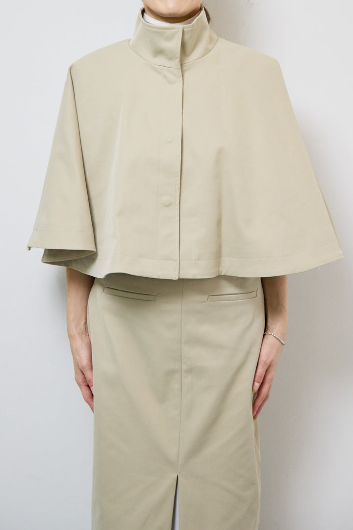 ショートケープコート