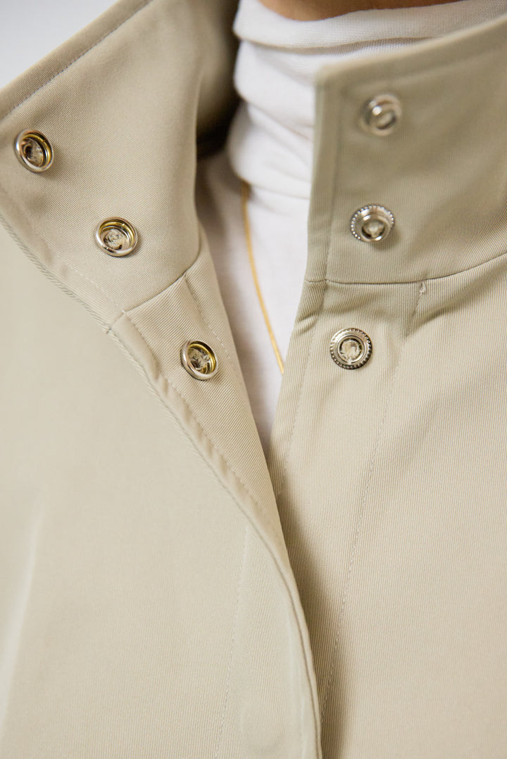 ショートケープコート