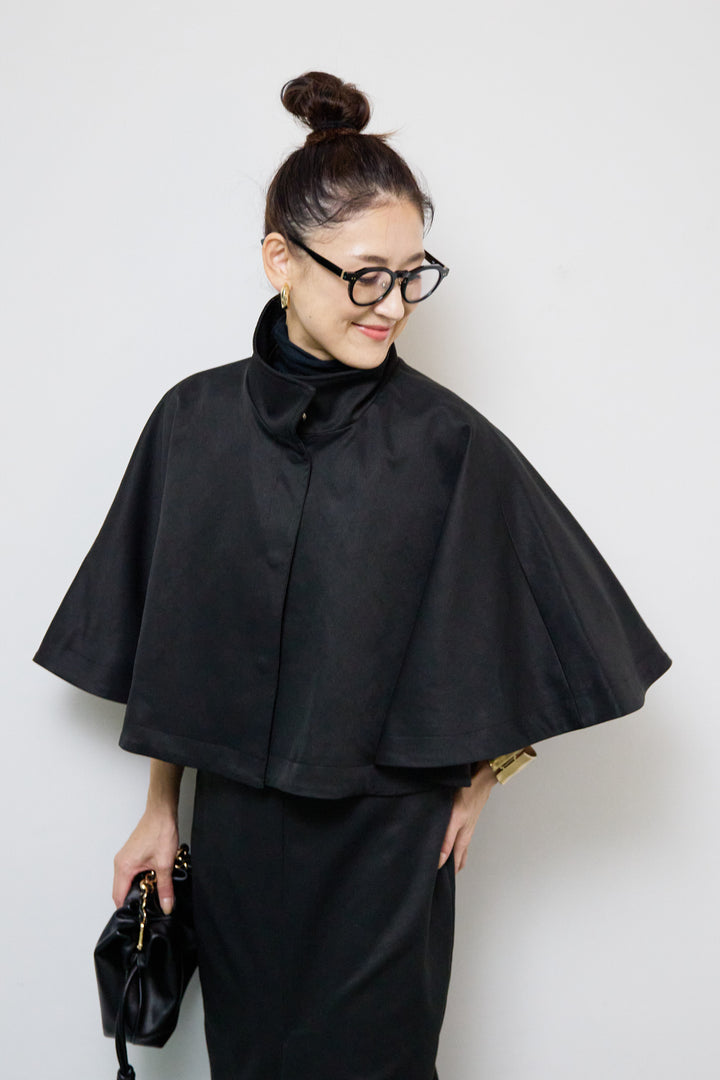 ショートケープコート