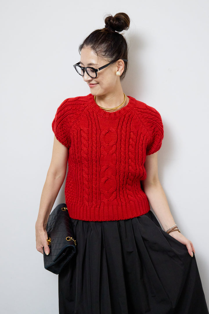 ケーブルニット