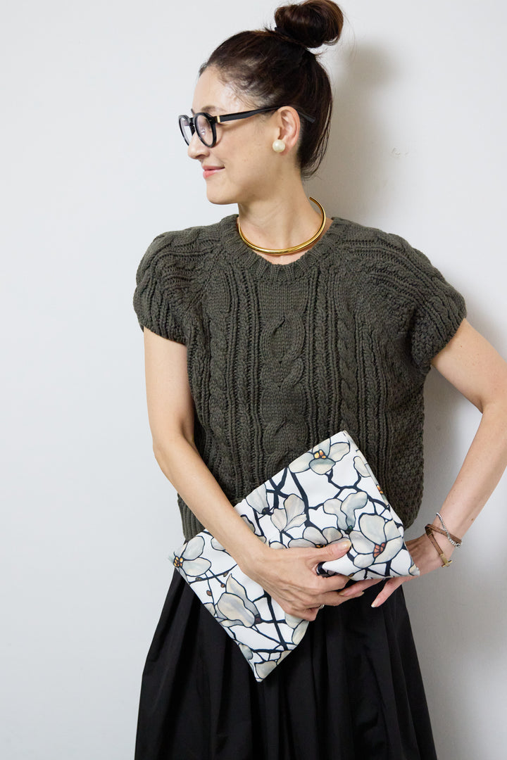 ケーブルニット