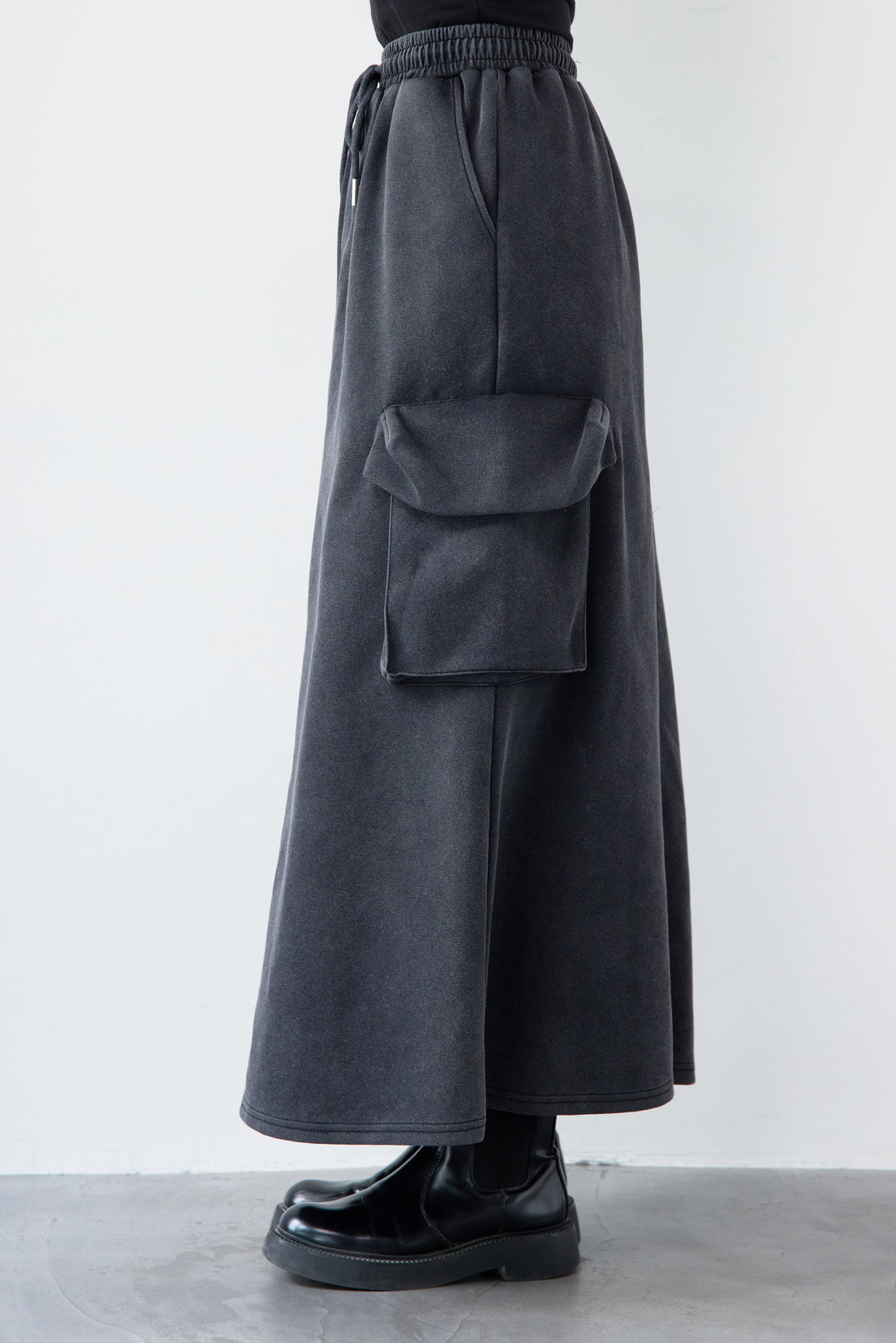スウェットカーゴスカート