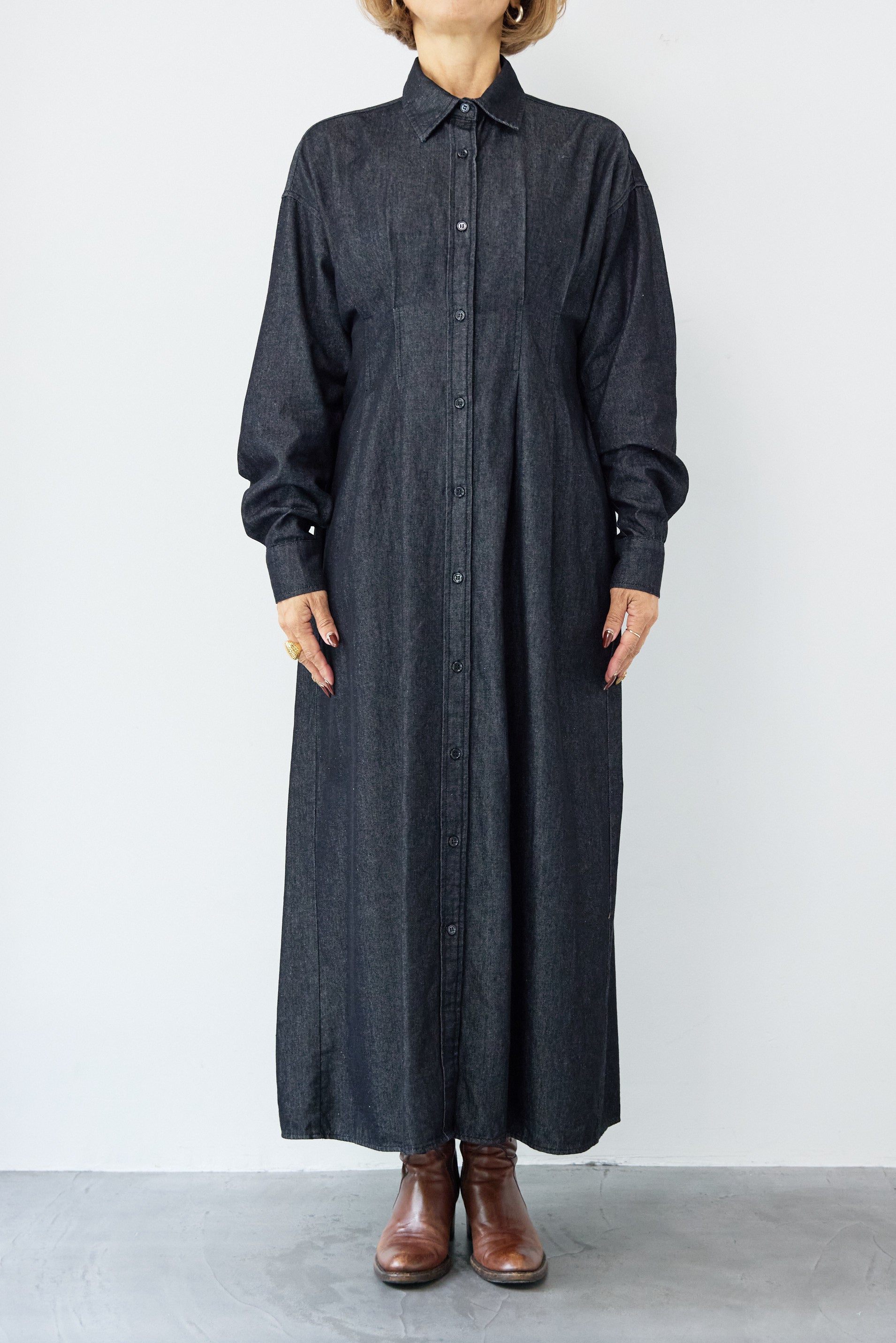 アロ 新品未着用　デニムタックシャツワンピース　プラスオトハ デニムタックシャツワンピース – plusotoha