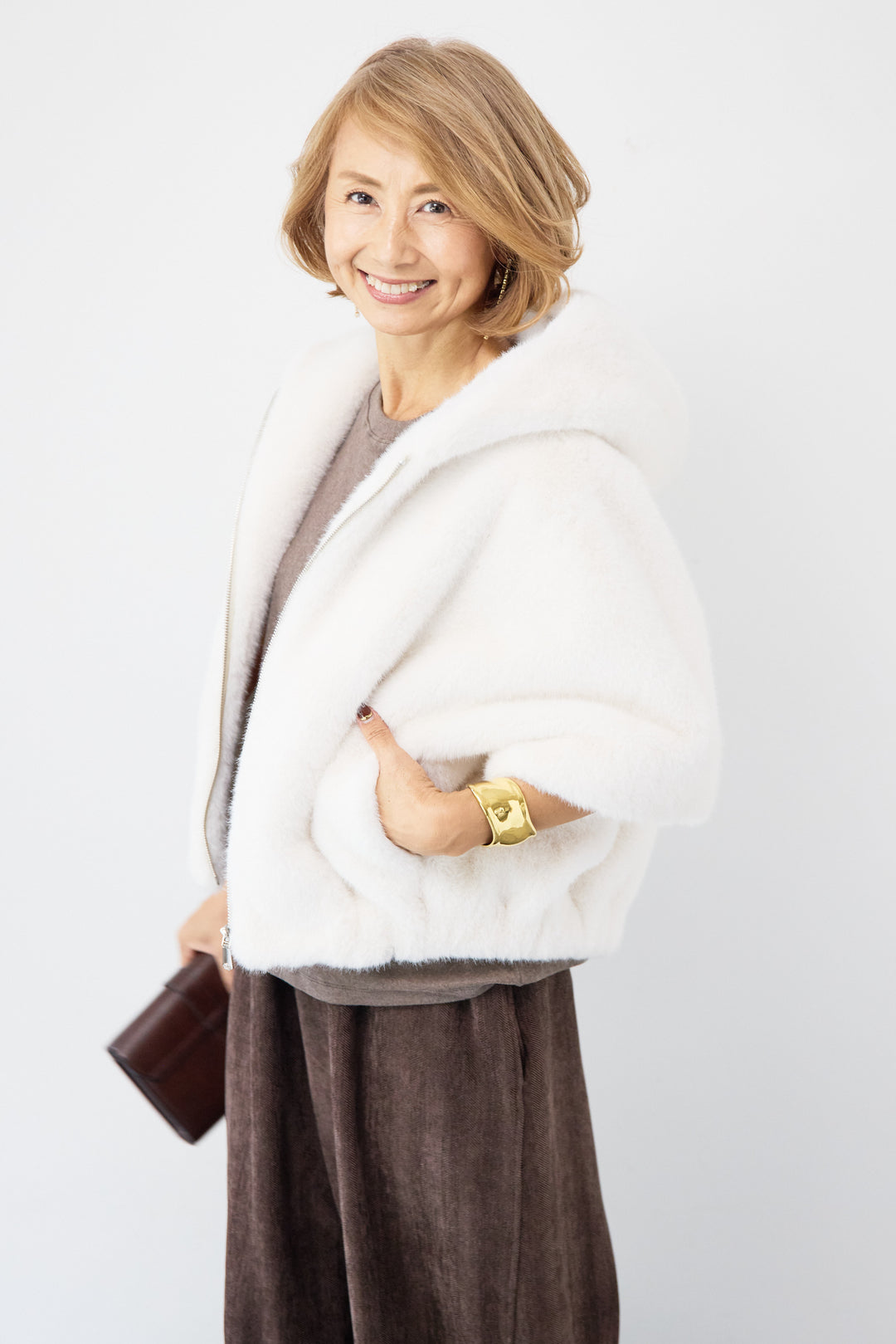 フーデッドフェイクファーショートコート