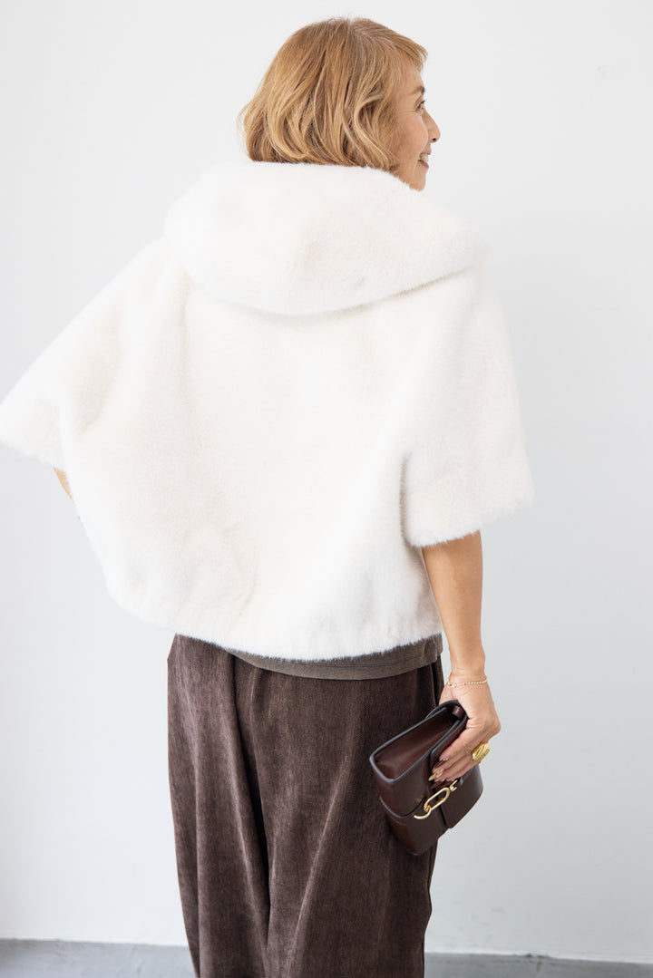 フーデッドフェイクファーショートコート