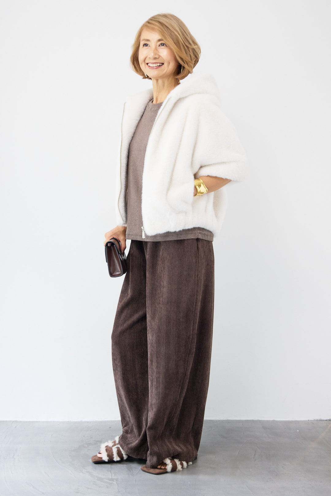 フーデッドフェイクファーショートコート