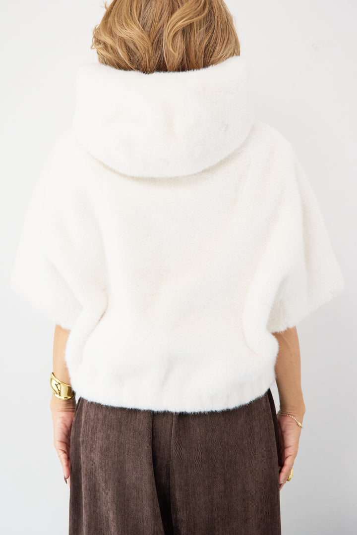 フーデッドフェイクファーショートコート