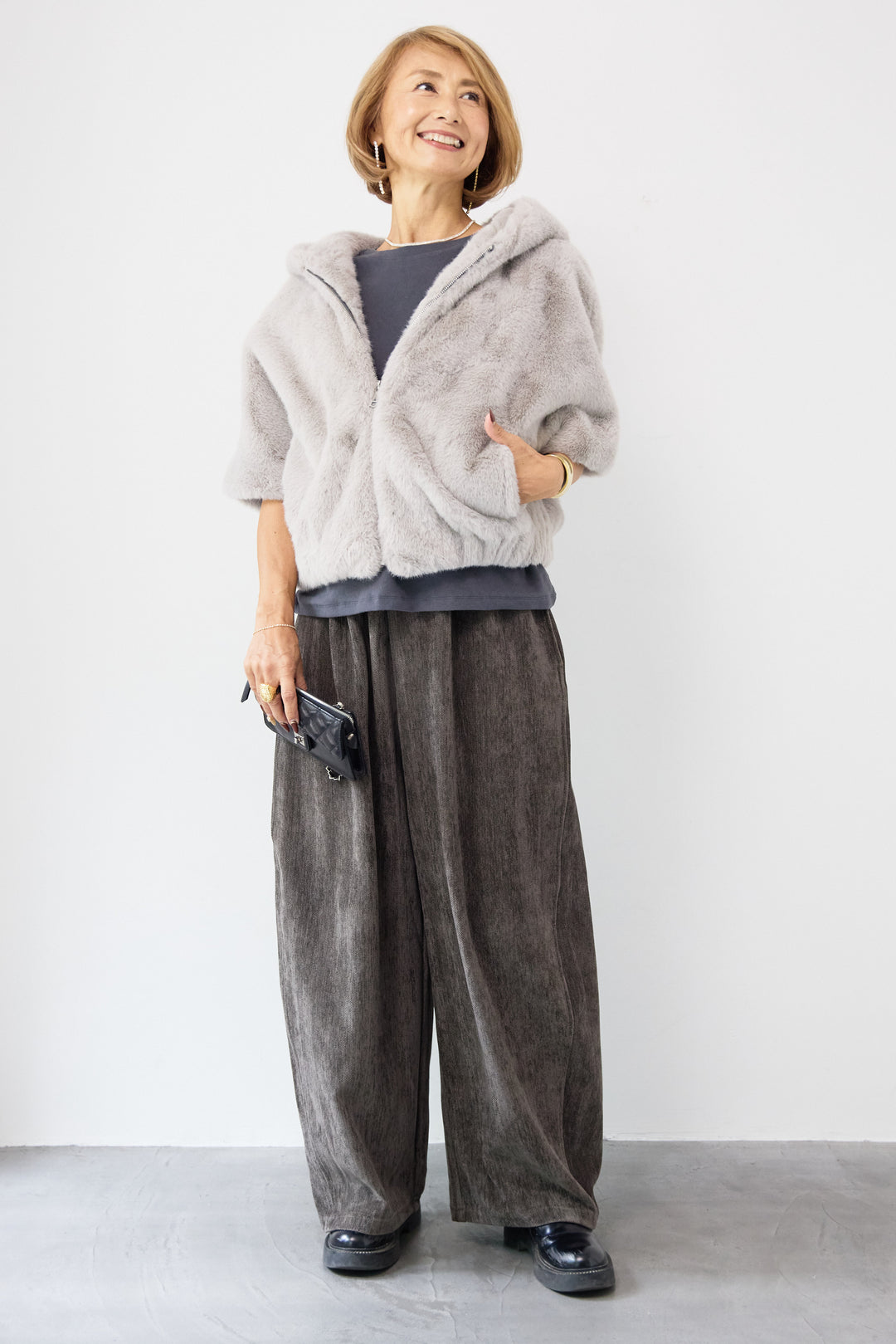 フーデッドフェイクファーショートコート