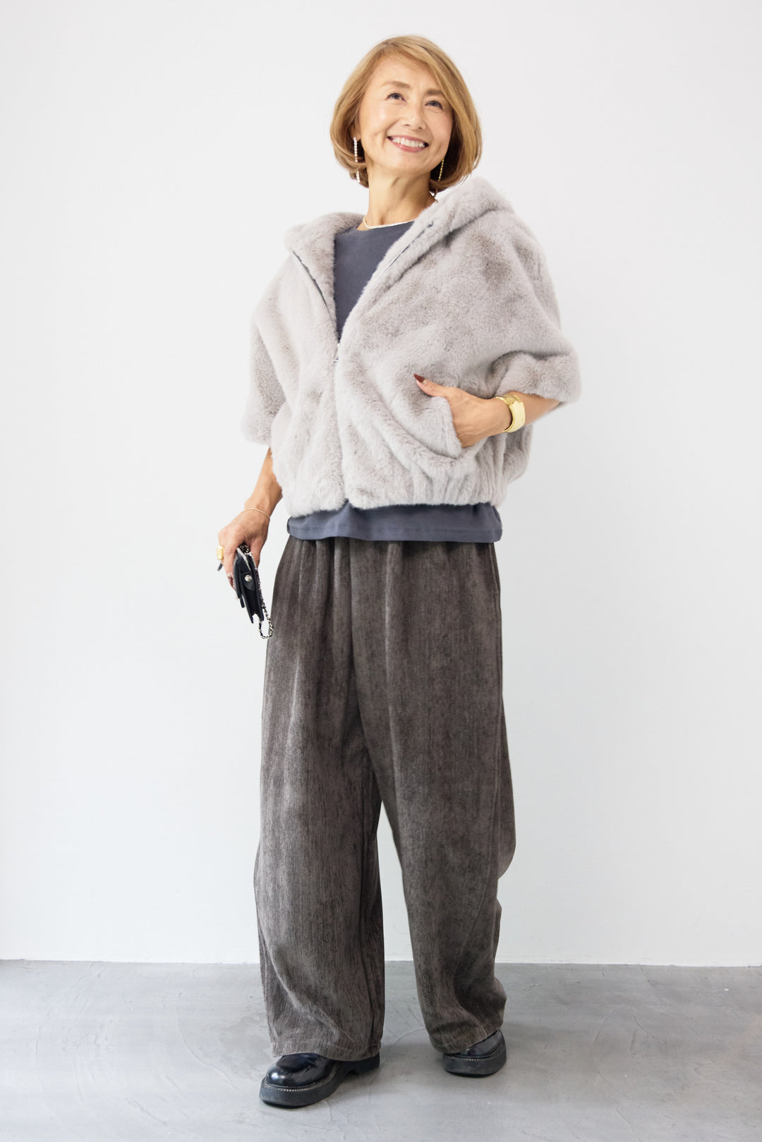 フーデッドフェイクファーショートコート