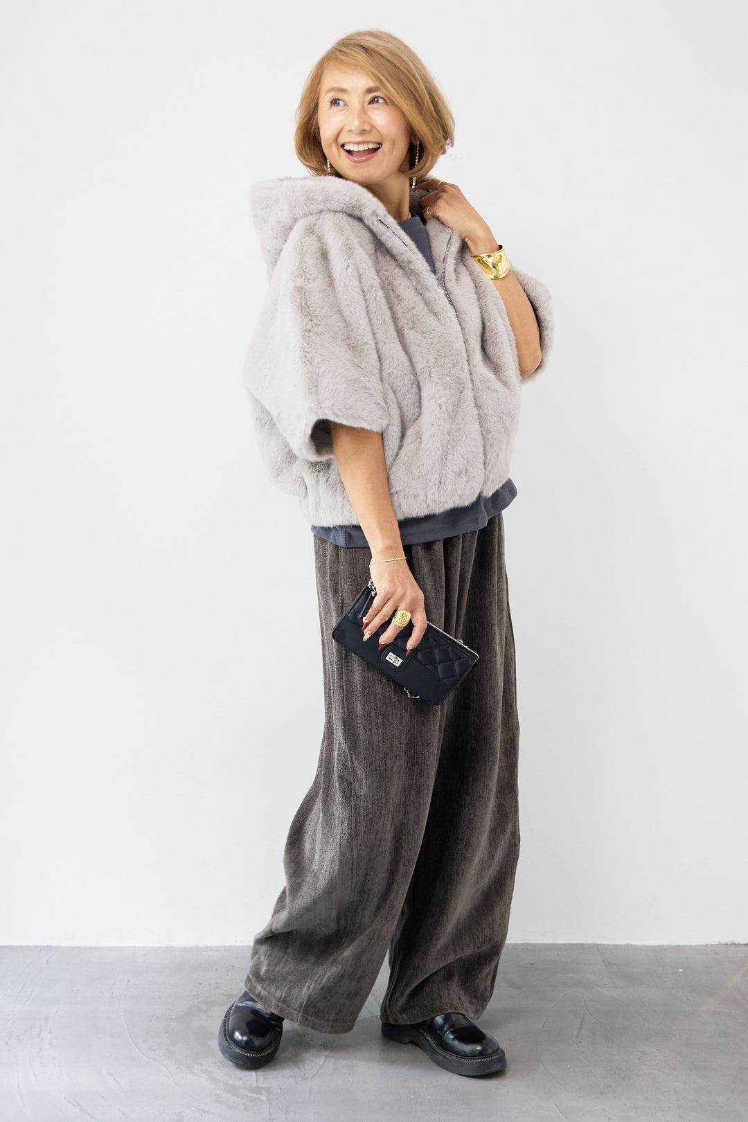 フーデッドフェイクファーショートコート