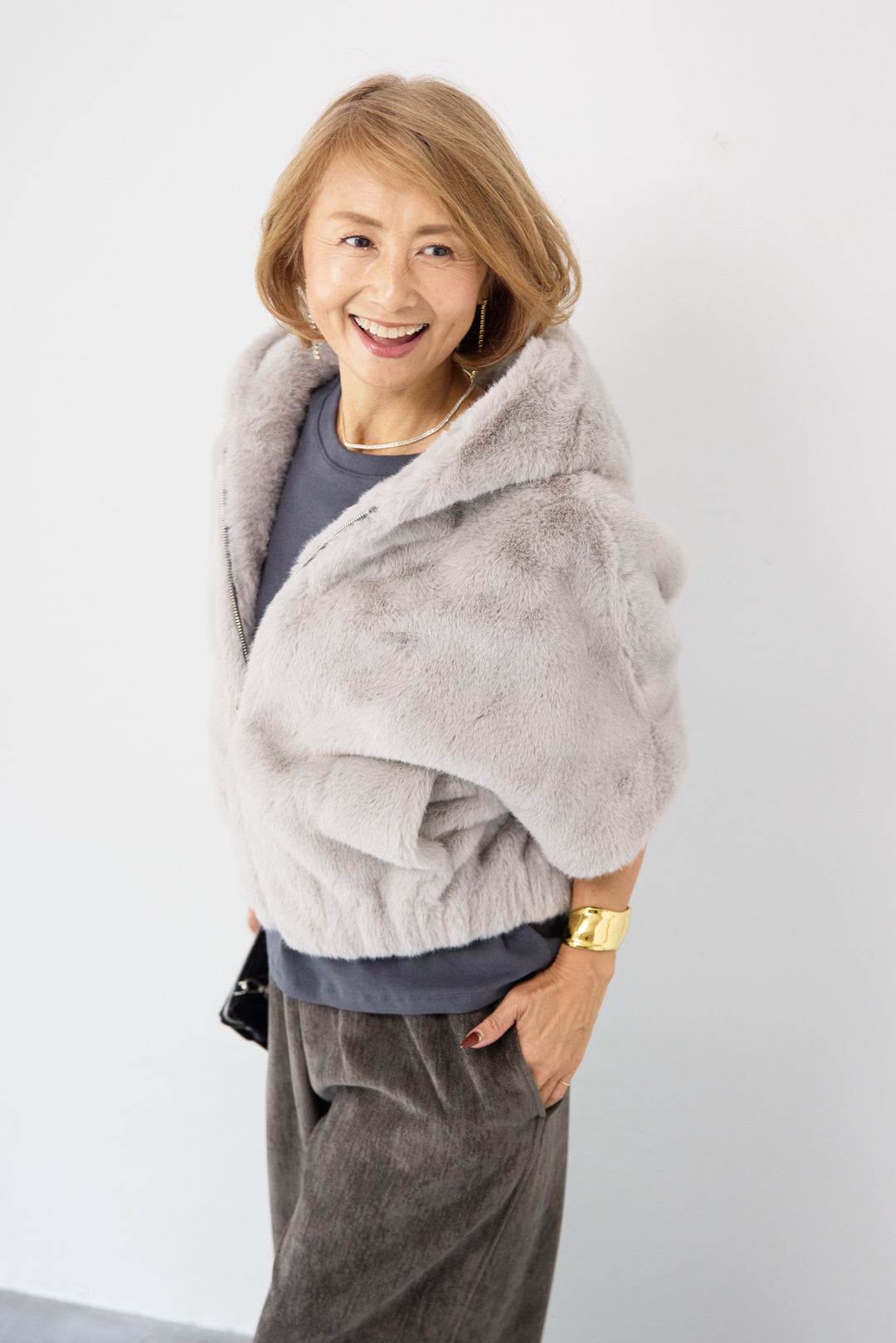 フーデッドフェイクファーショートコート