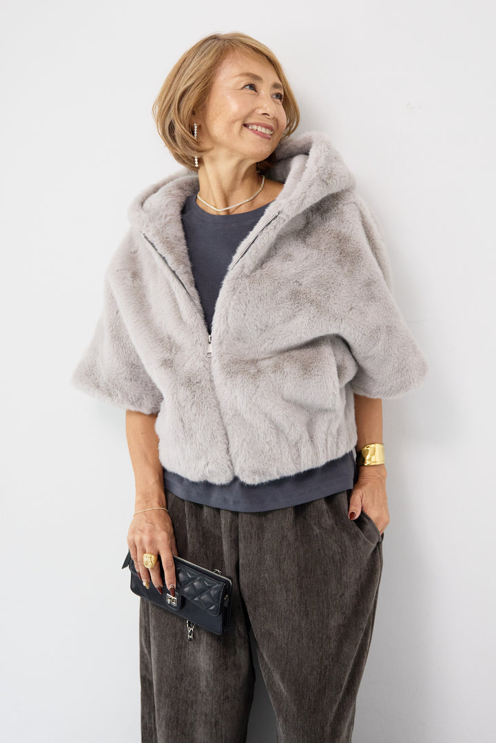 フーデッドフェイクファーショートコート