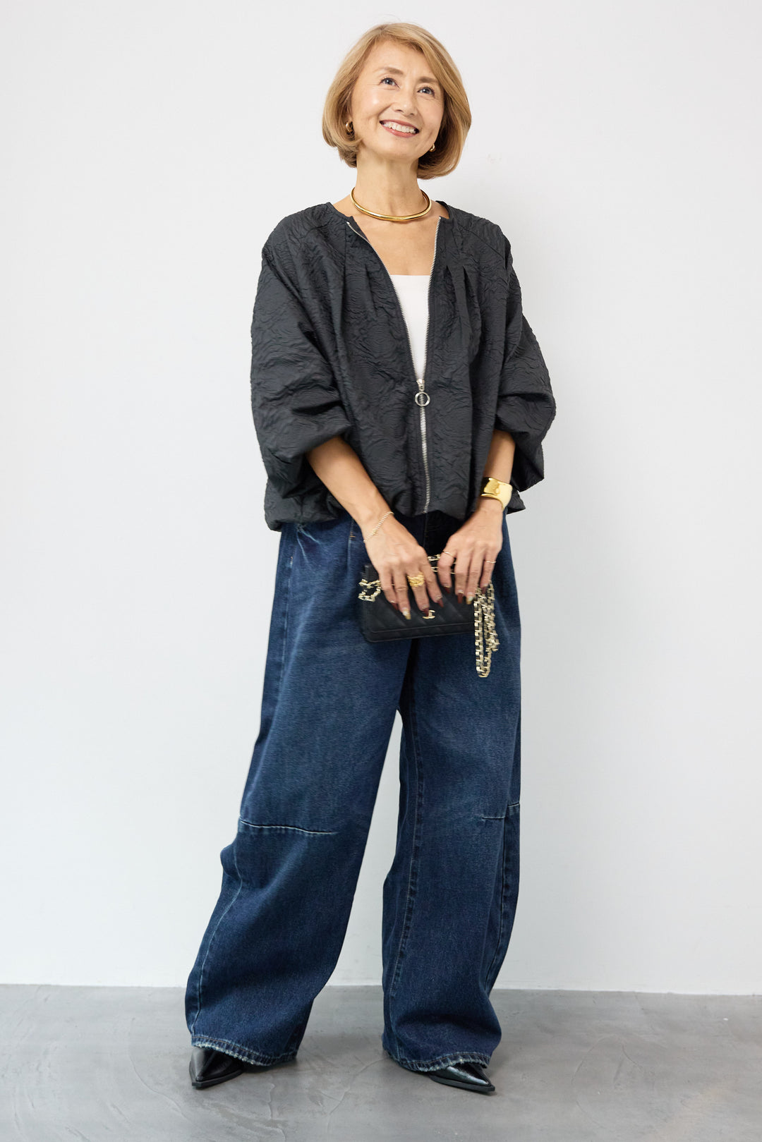 カーブデニムパンツ