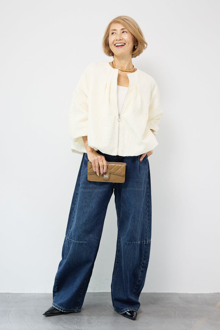 カーブデニムパンツ