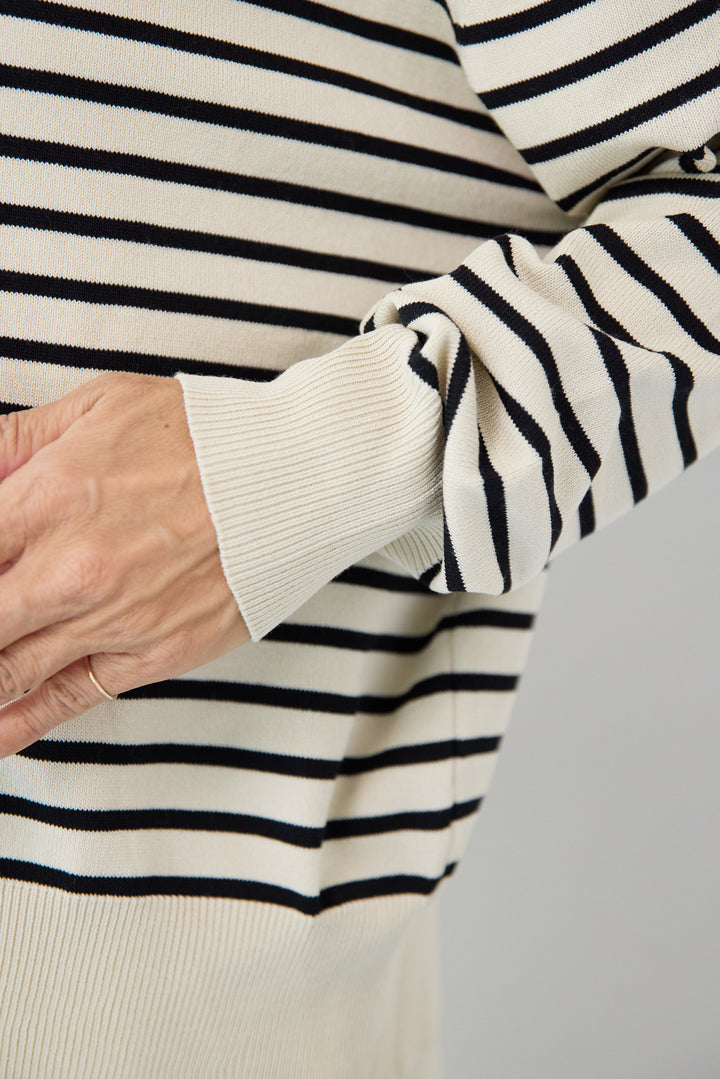 ボーダーカーディガン＋ワンピース