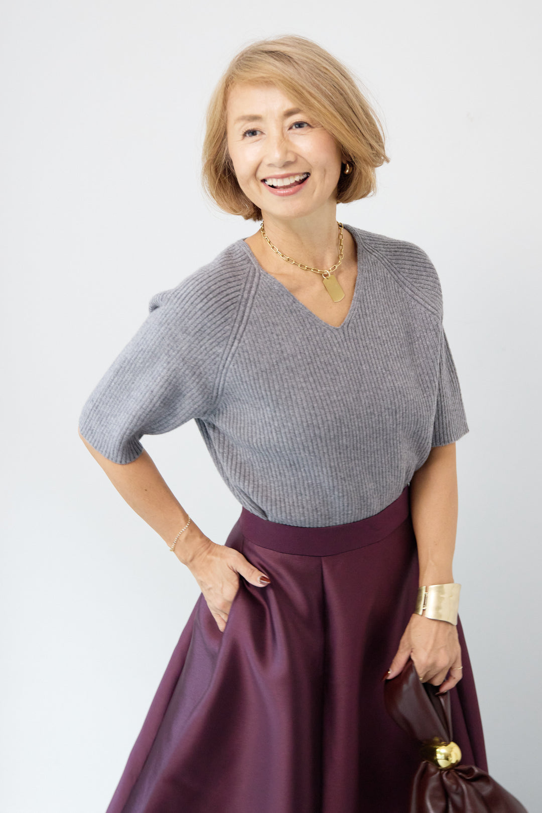 カシミア混Vネックリブニット