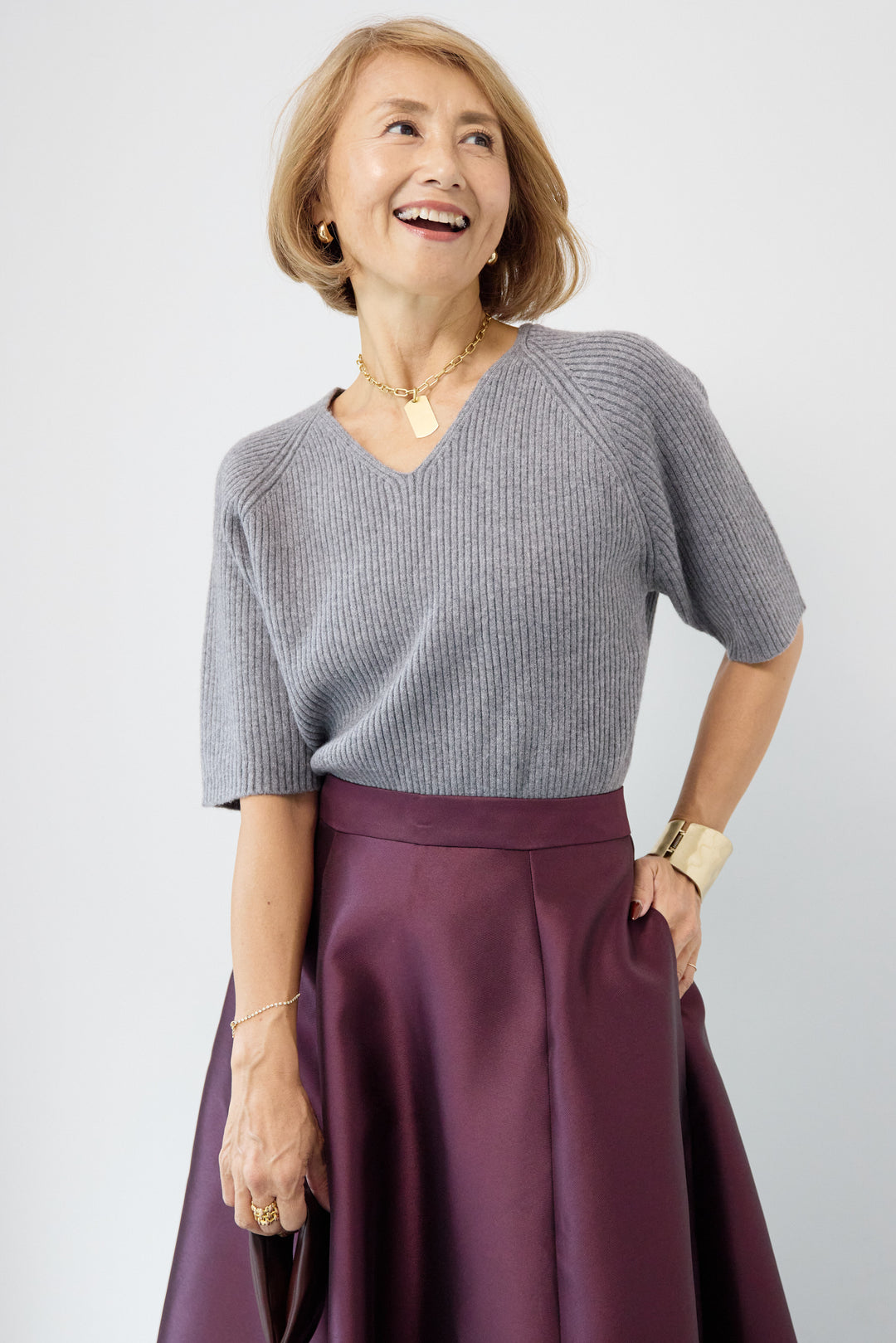 カシミア混Vネックリブニット