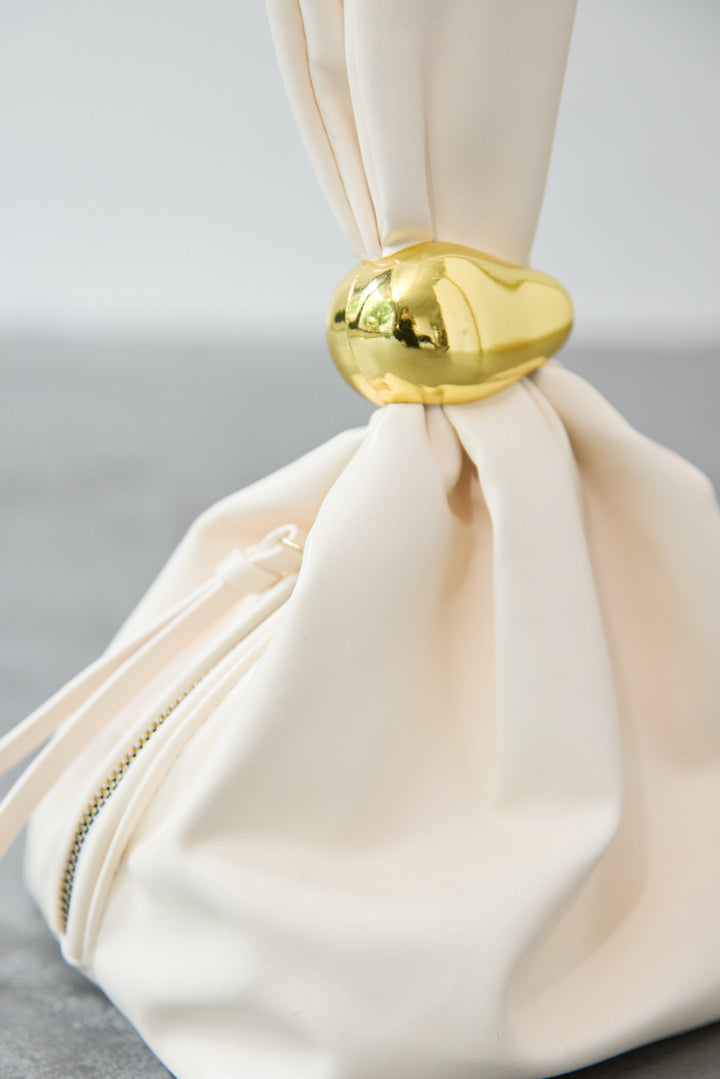 ゴールドリングハンドバッグ