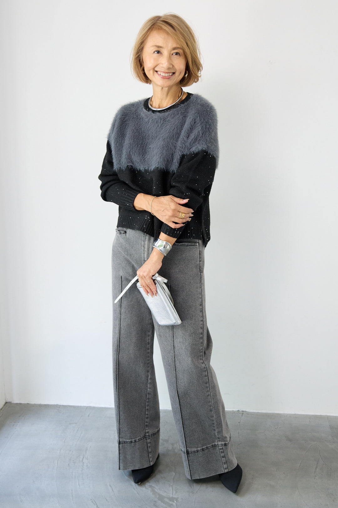 シャギー切替スパンコールニット