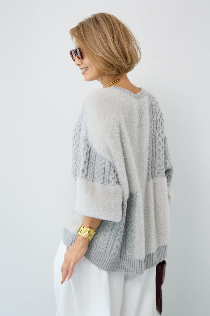 フェザー×ケーブル切替デザインニット