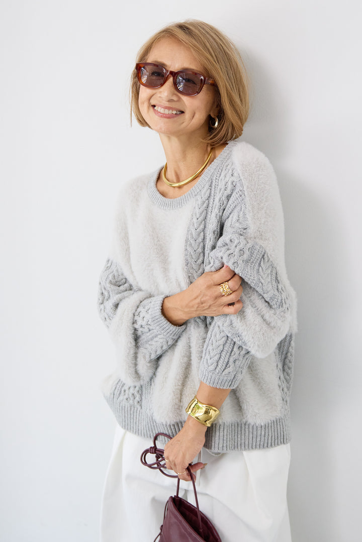 フェザー×ケーブル切替デザインニット