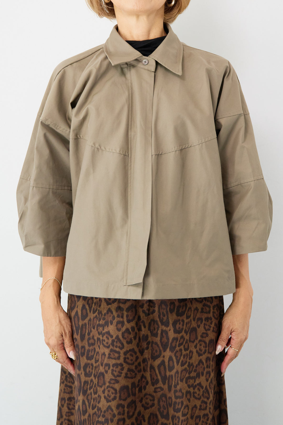 バックコクーンショートシャツ