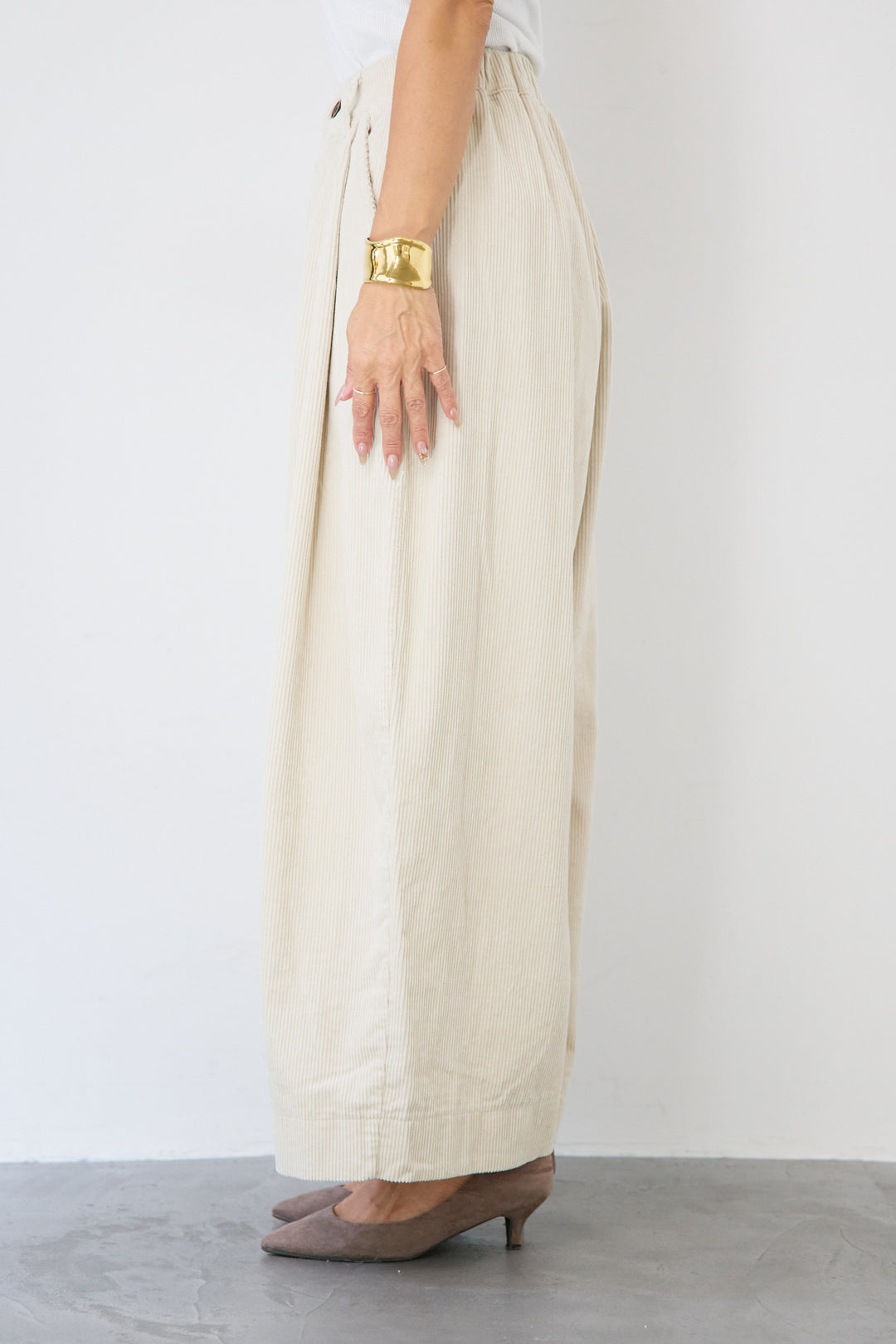 コーディロイタックパンツ